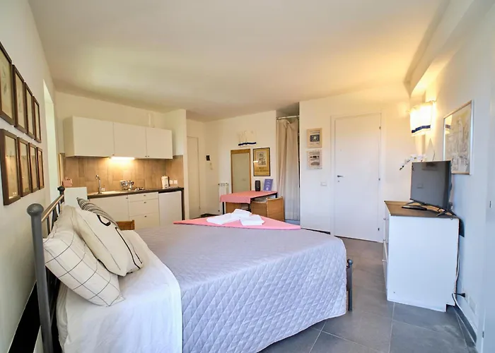 Il Nespolo Di Campopisano * Cenova