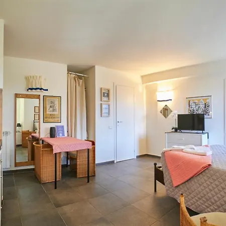 Il Nespolo Di Campopisano * Генуя